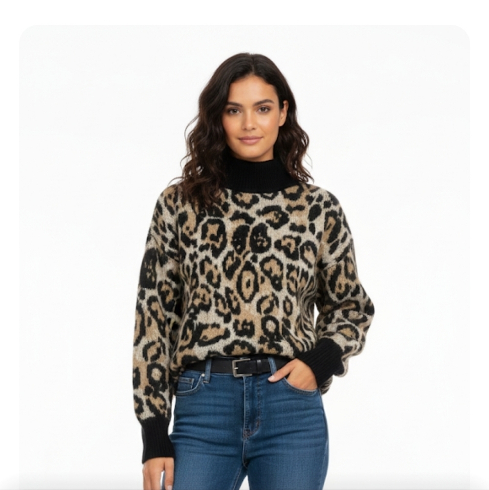 Vince camuto Mob Wife sweater size M